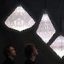 米兰设计周最佳环保作品 回收纸变“水晶灯”