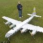 英国专家制造世界最大电动飞机模型：翼展6米