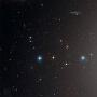 太空发现钩状星系:环绕尘埃带直径3万光年(图)