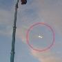 英国再现神秘UFO：明亮盘状飞行物掠过天空