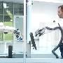 德研制外骨骼机械手臂 精确模拟人体动作