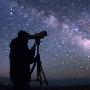 摄影师在沙漠拍摄壮观银河系 久违夜空美景(图)
