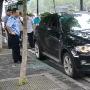 连云港一男子于公安局门口在宝马车中喝药自杀