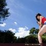 描写女生外貌的段落