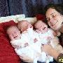 两个子宫诞下三胞胎 英国妇女产女创全球首例