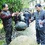湖南新晃发现神秘石蛋群山 村民运回家镇宅