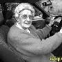 无照驾驶71年 105岁老太成英国最老司机(图)