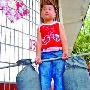 四岁男孩居然能提起百斤重物 且行走如常(图)