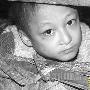 少年喜欢生吃鸡鸭，竟被关黑屋长达10年(组图)
