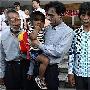 病征十分罕见：一家四代九口人先天性多毛(组图)