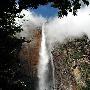 世界落差最大瀑布：安赫尔瀑布 落差达979米!