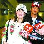 贾静雯走密道甩媒体 阔别4个月见女儿泪崩
