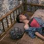 组图：徐若瑄拍裸戏亲自上阵 遭“强暴”痛哭