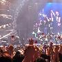 组图：五月天演唱会连爆红馆 难舍歌迷三度超时