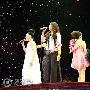 组图：五实力女星香港唱出女人心 现场座无虚席