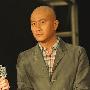 《机器侠》主角现身 孙俪向机器人“求婚”(图)