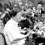 赵忠祥朗诵念错字 自认主持人跟演员一样(图)