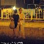 组图：文章夜会神秘妙龄女 与马伊琍婚姻亮红灯