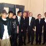《让子弹飞》首度公众亮相 纯爷们剧组力压全场