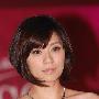 丈夫欲改国籍防争女 贾静雯礼服松垮露胸贴