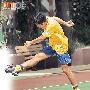 组图：郭富城6球称霸全场 拼命为慈善全场奔跑