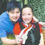 恬妞家庭幸福照曝光 女儿似翻版李霄云(图)