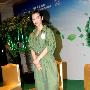 李冰冰绿衣亮相 提倡环保扮“低碳英雄”