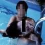 日本女优拍情色片遭虐待 被4男强压入水险溺死