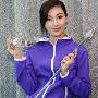 李嘉欣出席3D雕塑展览女神风采依然未变