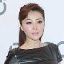 熊黛林首款亲自设计的鞋子上市