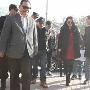 李湘赶去录制《非常六加一》被多名保安保护