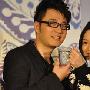 王铮亮与老婆文薇初识于酒吧_王铮亮个人资料