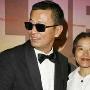 王家卫与老婆陈以靳结缘于牛仔店29年婚姻保鲜