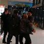 演员奇道悲催了在北京大悦城遭毒打之后被警察带走