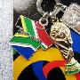 南非世界杯FIFA足球饰品南非球衣吊饰