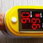 康泰厂家促销脉搏手指血氧仪CMS50DL（黄色）