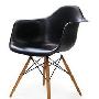 经典名款Charles Eames DAW 餐椅休闲椅( ABS塑料&木制脚 )
