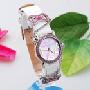 香港专柜正品HelloKitty~皮带女表镶钻粉色时尚手表~带耳朵的手表