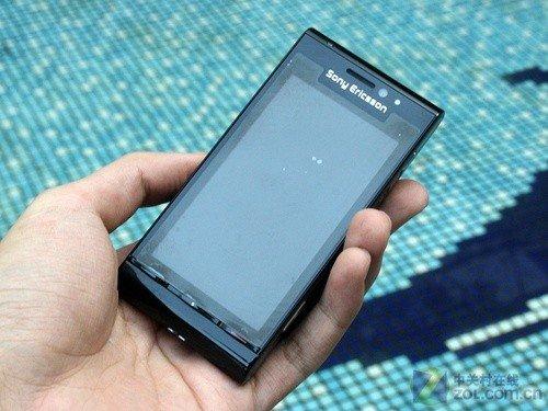 索尼爱立信X2领衔 12.14多媒体手机报表 - 王朝