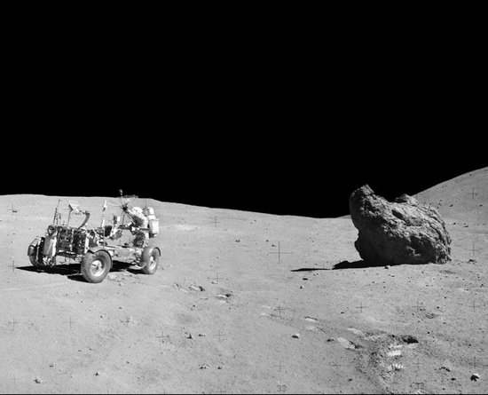 美侦探组称阿波罗16号曾在月球发现外星飞船