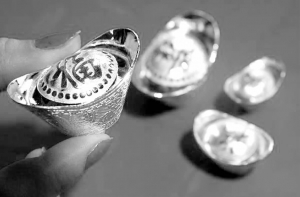 易木生金：白银即将走出震荡，大跌在即，原油为何暴跌！（解t）