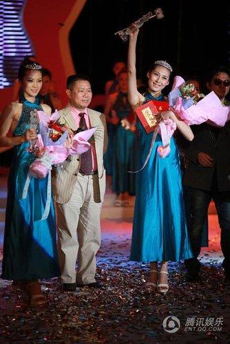 汉音对照 《内衣魔法师》全国选拔赛总决赛圆